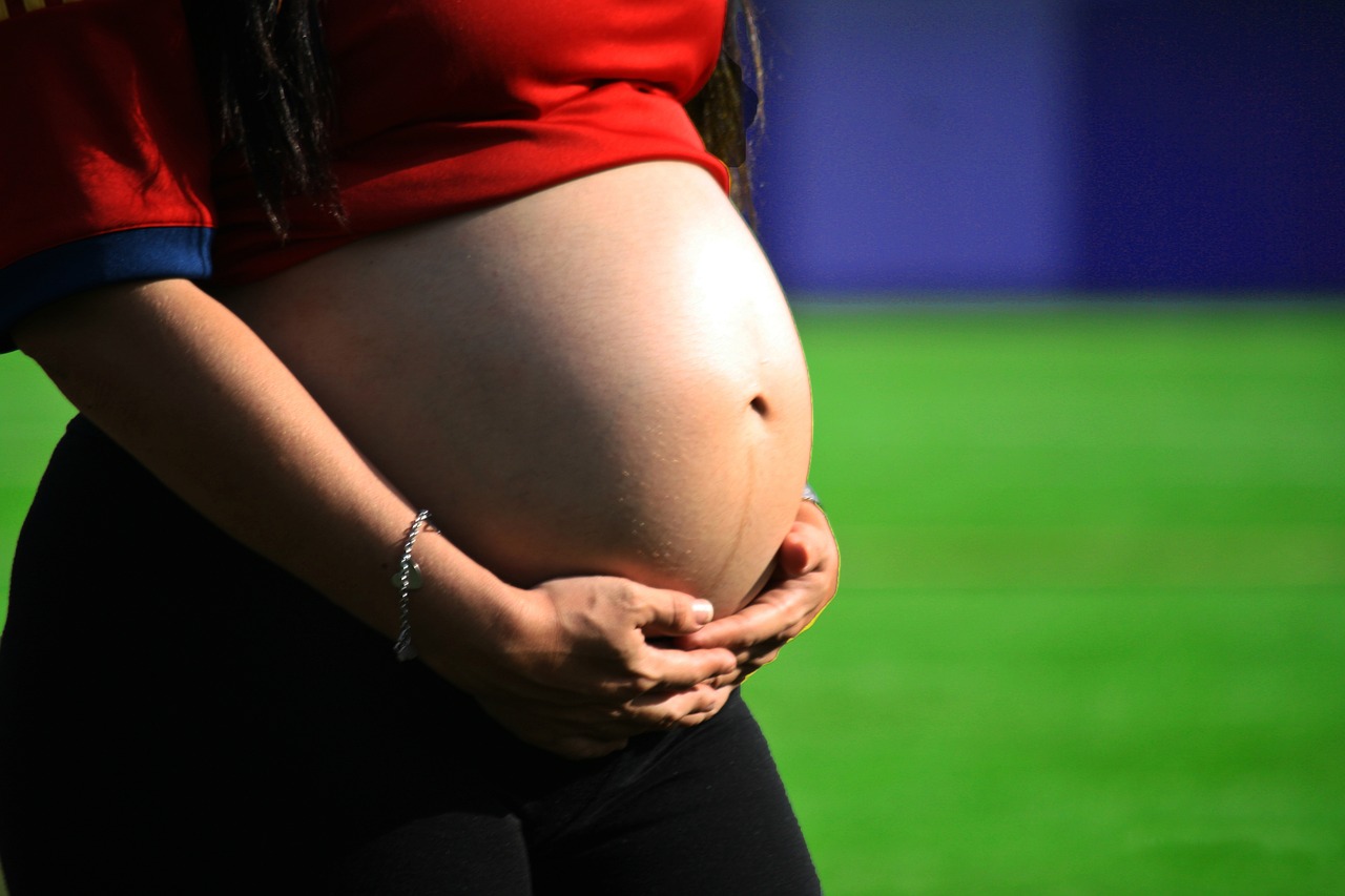 Cestování v těhotenství: Kdy už vás nepustí do letadla?